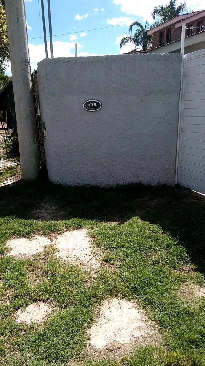 casa en venta en barrio residencial - Imagen 2