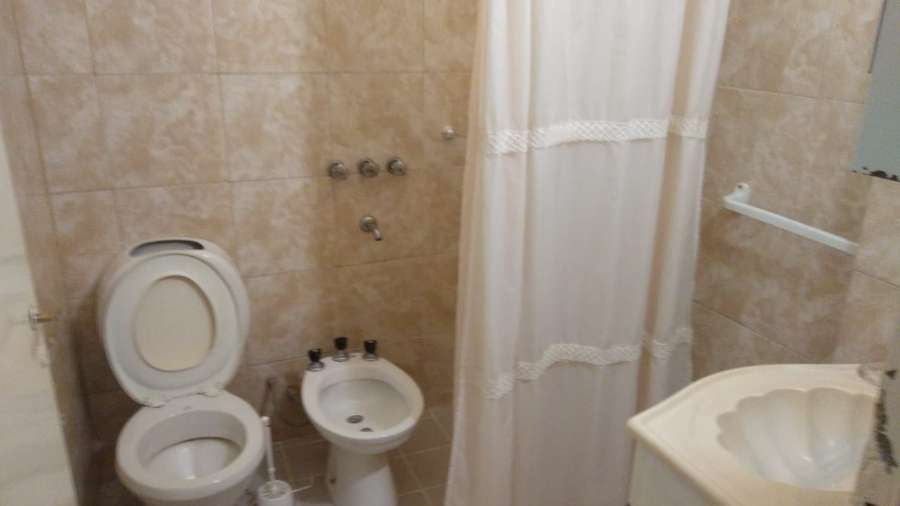 casa en venta en barrio residencial - Imagen 5