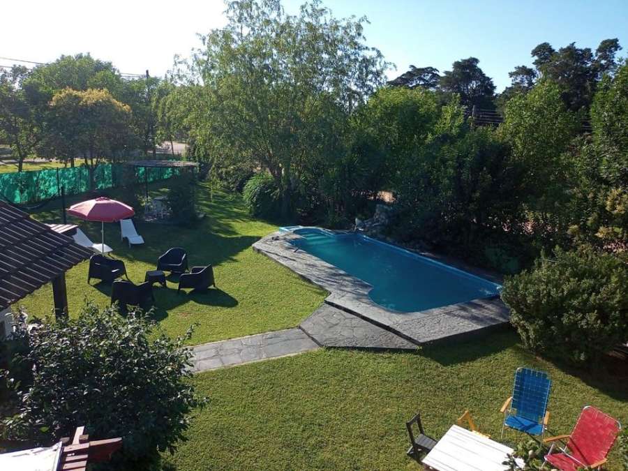 Comprar Casa en Villa Rumipal · dueño directo · 4 o más dorm · 6 ambientes · 2 cocheras - Imagen 1
