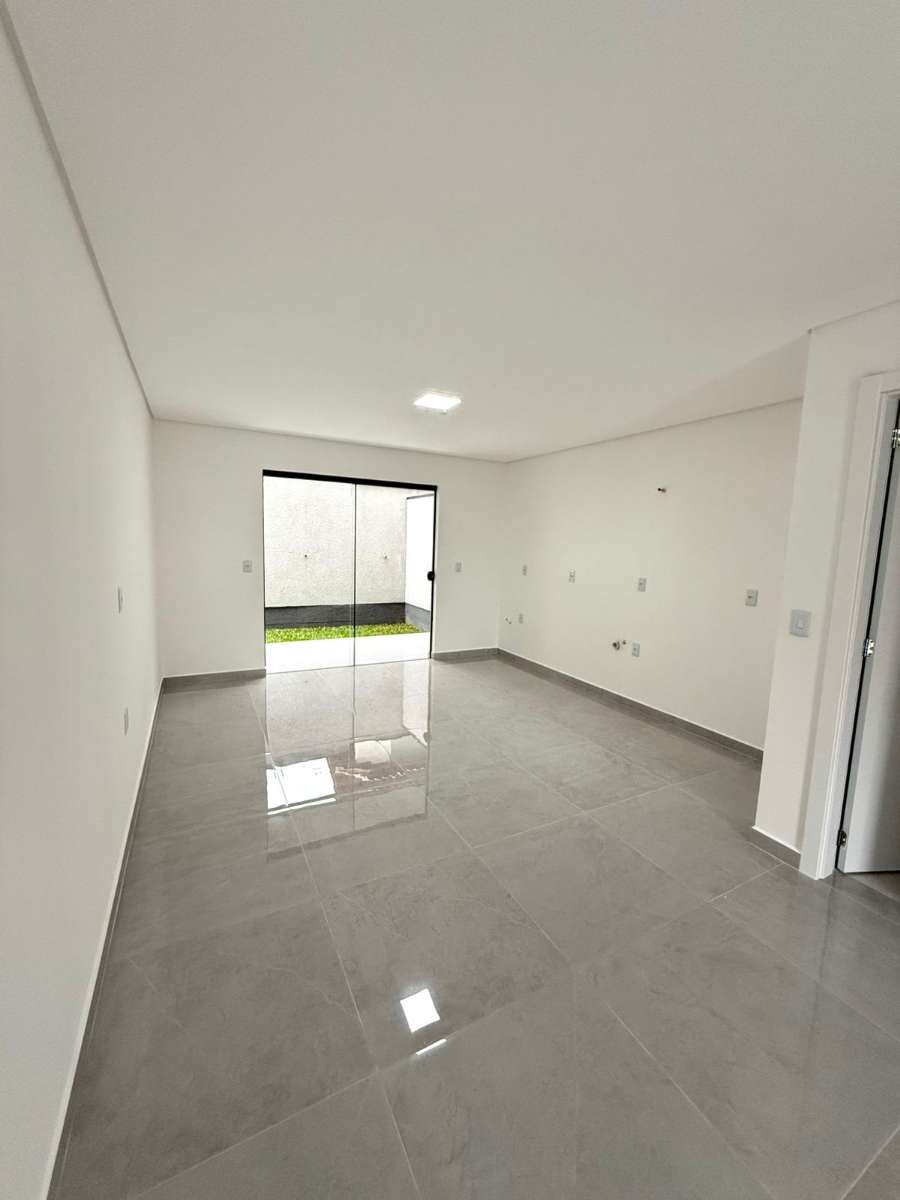Casa1 Con 3 Dorm A 5min Mar Ingleses-florianpolis-brazil - Casa en Venta en Brasil con 3 dorm., 4 amb., 89 m2 cubiertos y 133 m2 totales - imagen 3