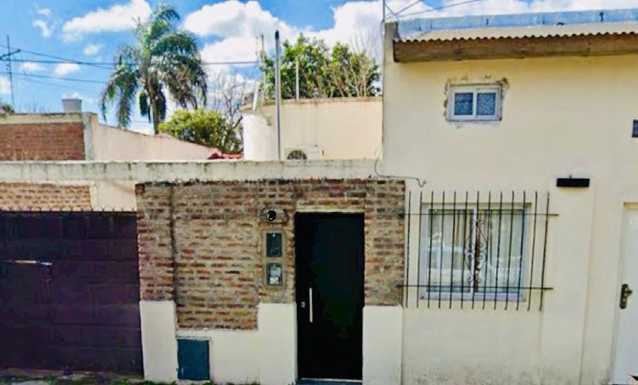 En Venta Casa Buena Ubicacin Llavallol - Casa en Venta en Lomas de Zamora con 4 dorm., 6 amb., 141 m2 cubiertos y 425 m2 totales - imagen 14