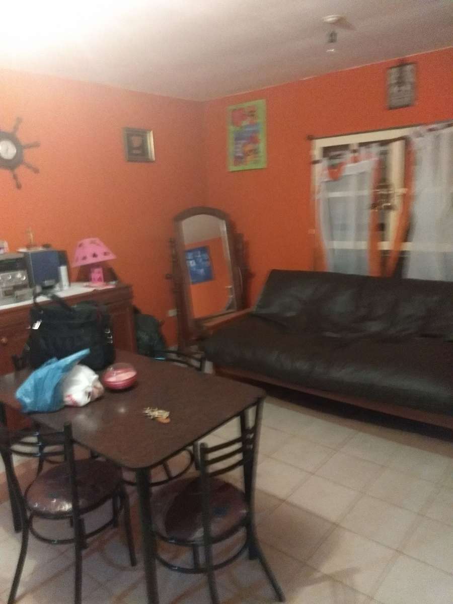 Casa disponible para la en Venta en Obera · dueño directo · 2 dorm · 3 ambientes · 300 m² de lote - Imagen 2
