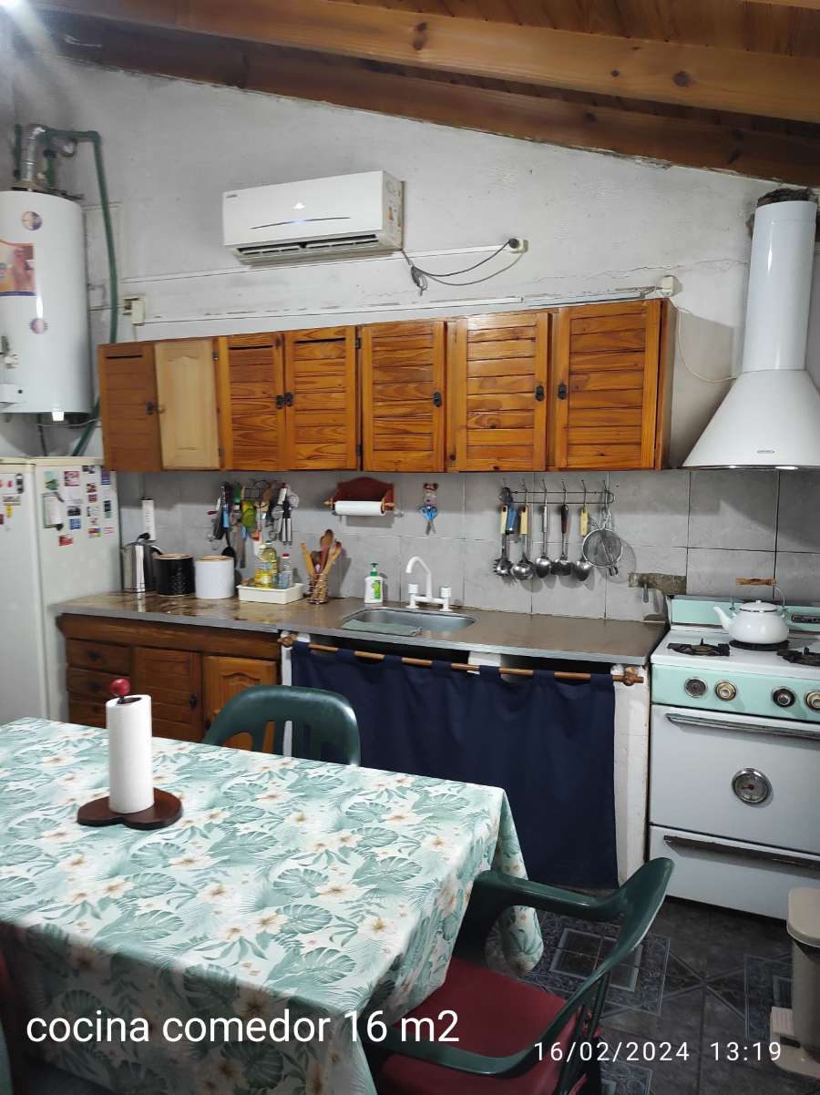 Excelente Oportunidad Dos Casas Al Precio De Una - Casa en Venta en Almirante Brown con 4 dorm., 6 amb., 180 m2 cubiertos y 380 m2 totales - imagen 6