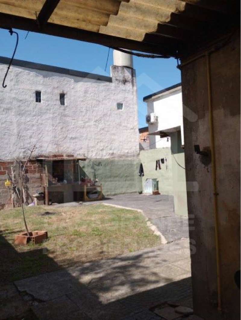Casa En Venta - Casa en Venta en Ituzaingo con 3 dorm., 4 amb., 288 m2 cubiertos y 440 m2 totales - imagen 5
