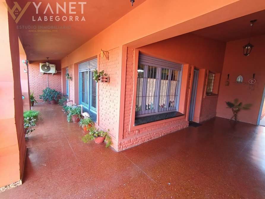 Chalet A Metros Del Mar - Zona Centro Mar Del Tuyu Quincho Y Depto - Casa en Venta en Mar del Tuyu con 2 dorm., 3 amb., 170 m2 cubiertos y 290 m2 totales - imagen 3