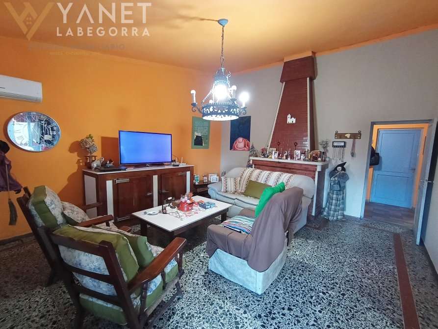 Chalet A Metros Del Mar - Zona Centro Mar Del Tuyu Quincho Y Depto - Casa en Venta en Mar del Tuyu con 2 dorm., 3 amb., 170 m2 cubiertos y 290 m2 totales - imagen 4