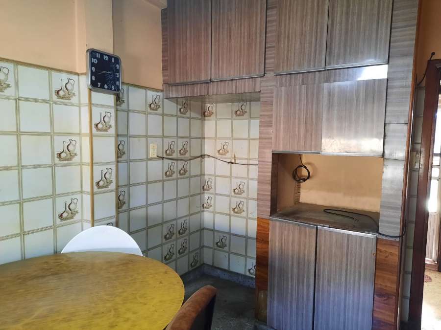 Casa en venta en Lanús Oeste, Buenos Aires, con 2 dormitorios y 274 m² - Imagen 3