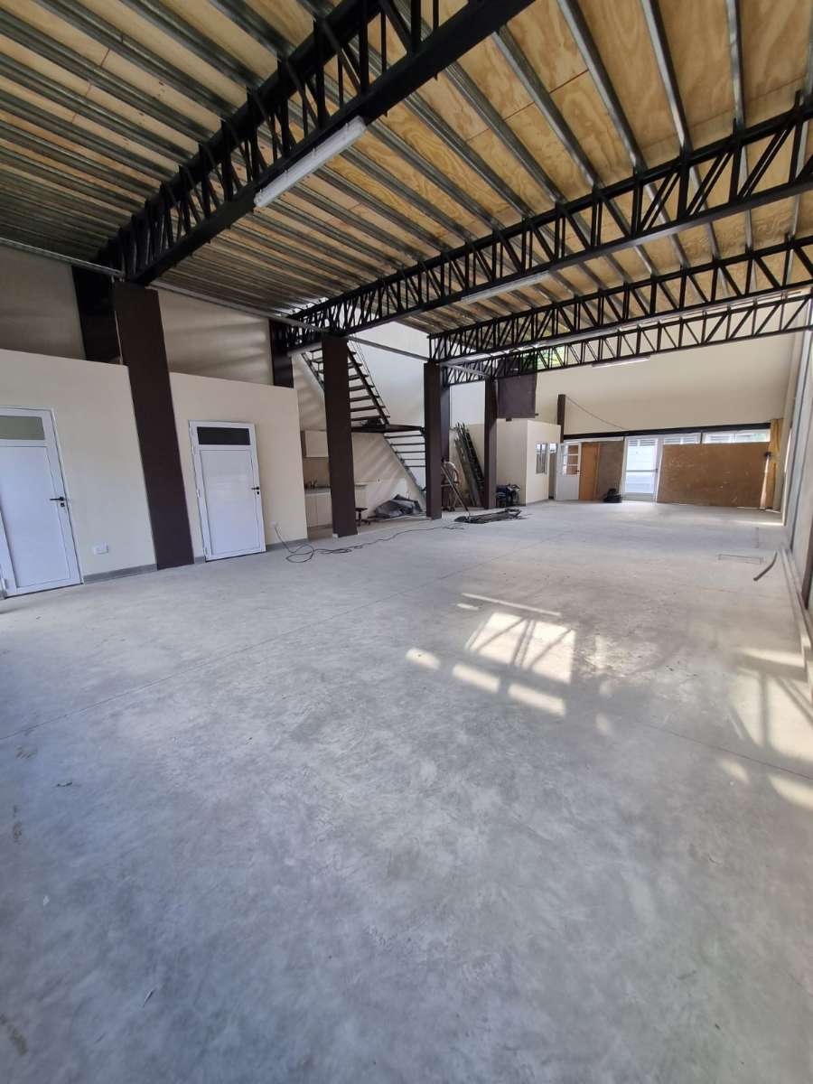 Local En Venta En Rosario, Santa Fe, 250 M Con Patio Y 2 Baos - Local en Venta en Rosario con 200 m2 cubiertos - imagen 9