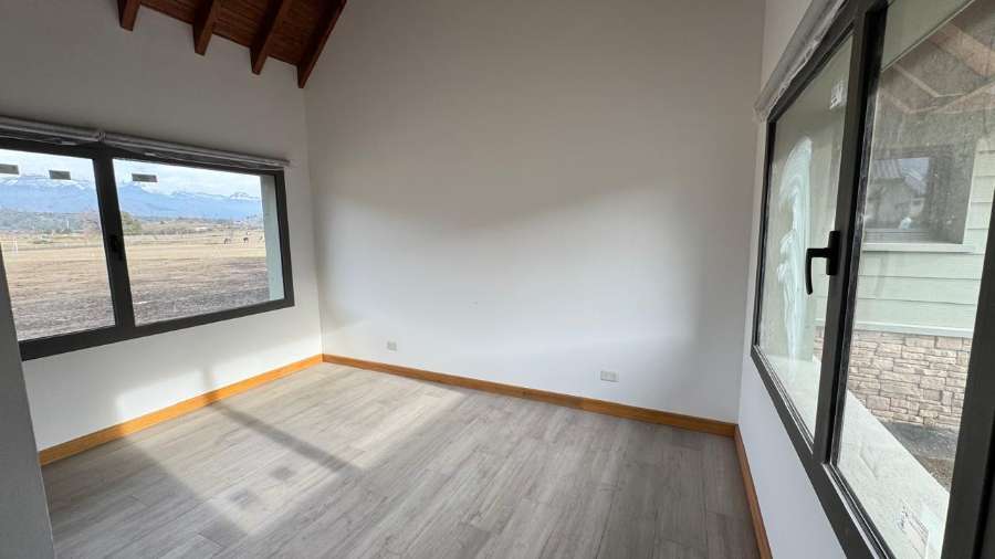 Casa en Venta en San Martín de los Andes con · dueño directo · 2 dorm · 3 ambientes · cochera - Imagen 3