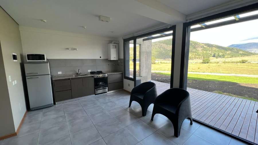 Casa En Venta En San Martn De Los Andes, 3 Ambientes Con 2 Dormitorios - Casa en Venta en San Martín de los Andes con 2 dorm., 3 amb. y 85 m2 cubiertos - imagen 7