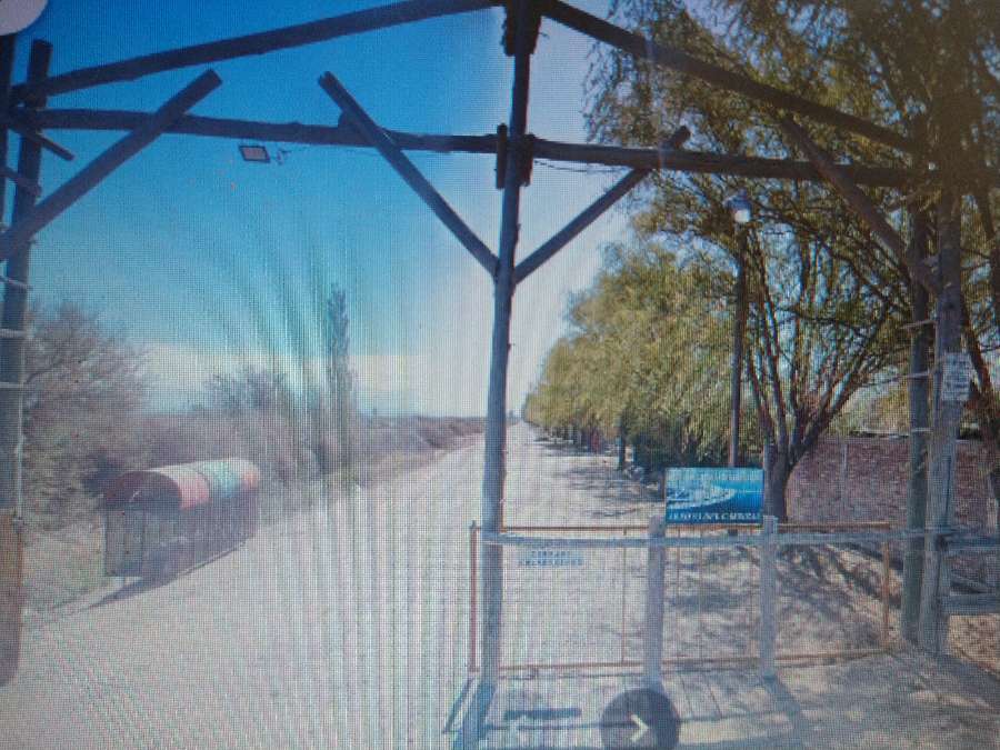 Terreno en Venta en Lujan de Cuyo con · frente 10 m · largo 45 m · 450 m² de lote · dueño directo - Imagen 3