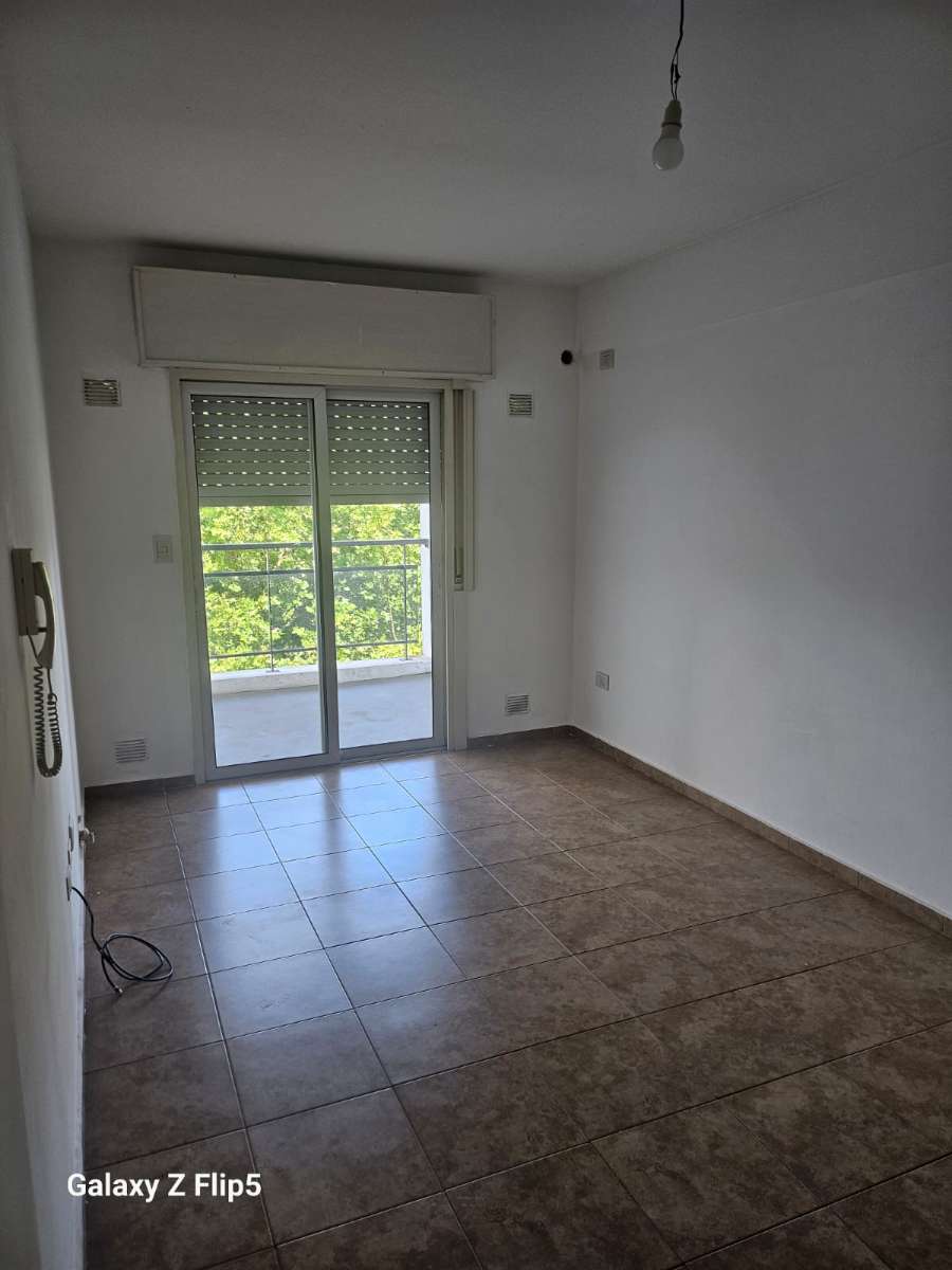 Casa en Rosario en Alquiler · dueño directo · 1 dorm · 2 ambientes · 48 m² de lote - Imagen 3