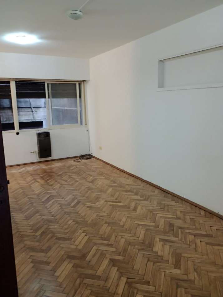 Departamento en venta en Rosario, con balcón terraza y cochera - Imagen 3