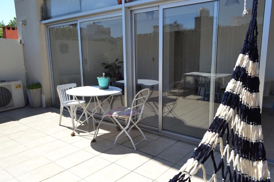 Departamento dúplex en alquiler en Palermo, CABA, con terraza y balcón - Imagen 1