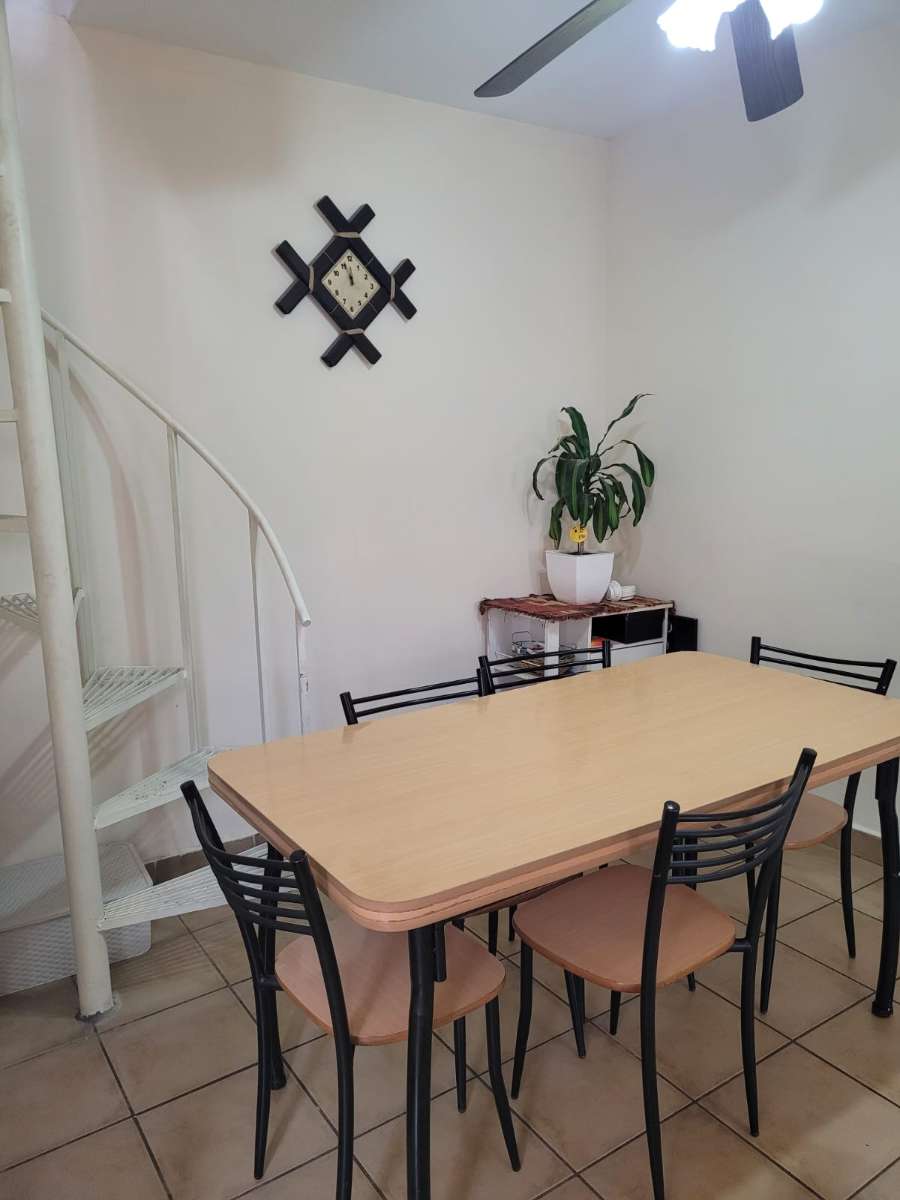 Casa en venta en Rosario, Santa Fe, con patio seco y terraza - Imagen 5