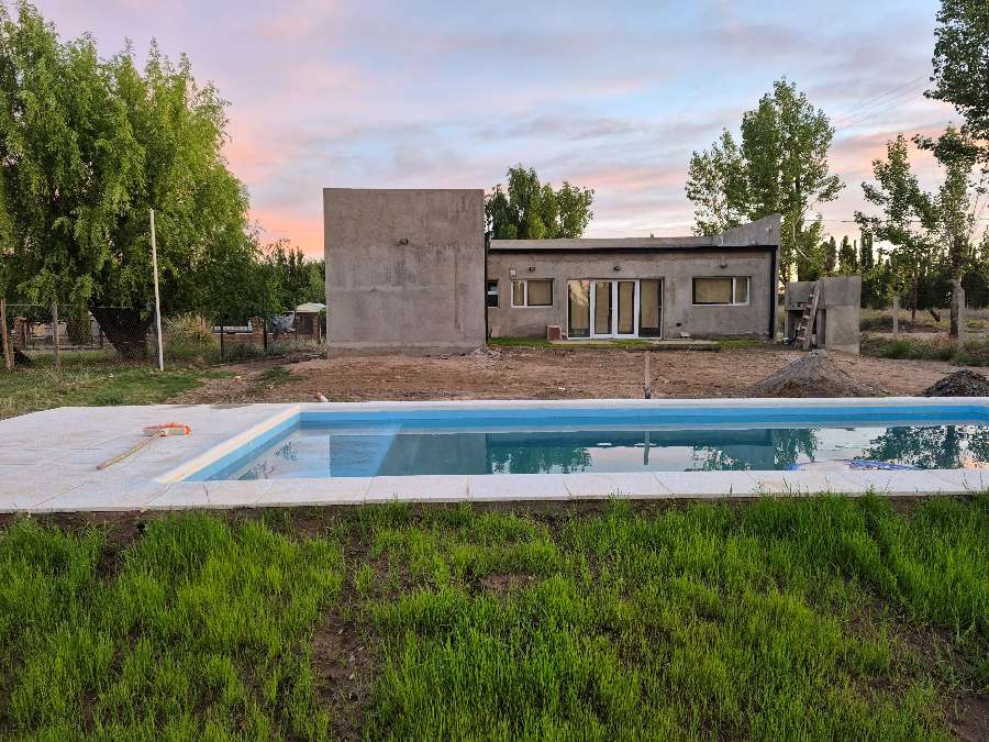 Excelente Casa en Plottier en Venta · dueño directo · 2 dorm · 3 ambientes · 1 m² de lote - Imagen 3