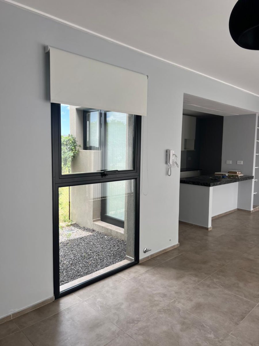 Casa en alquiler en La Clementina, City Bell, con piscina y cochera para 2 autos - Imagen 5