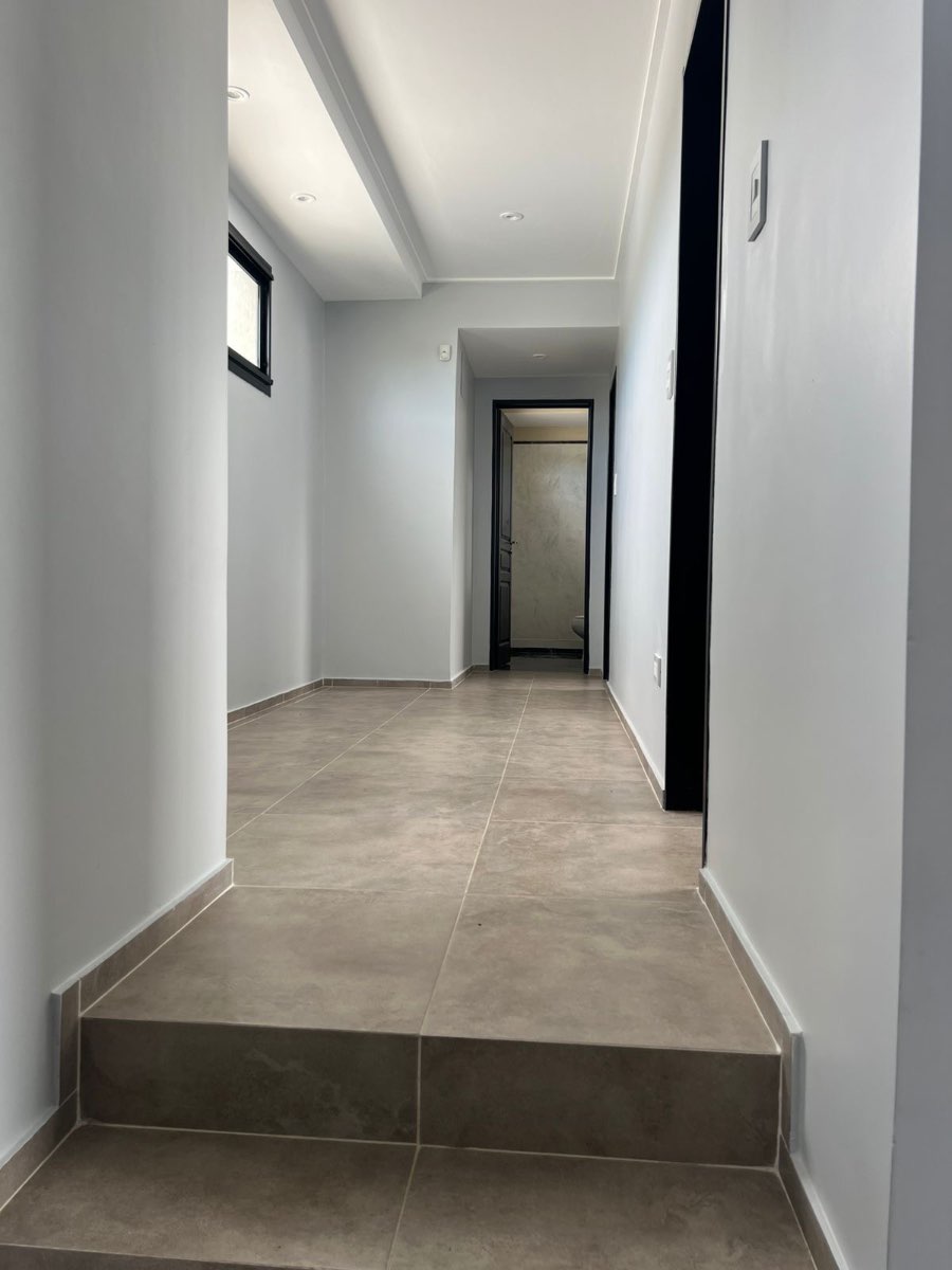 Casa en alquiler en La Clementina, City Bell, con piscina y cochera para 2 autos - Imagen 4