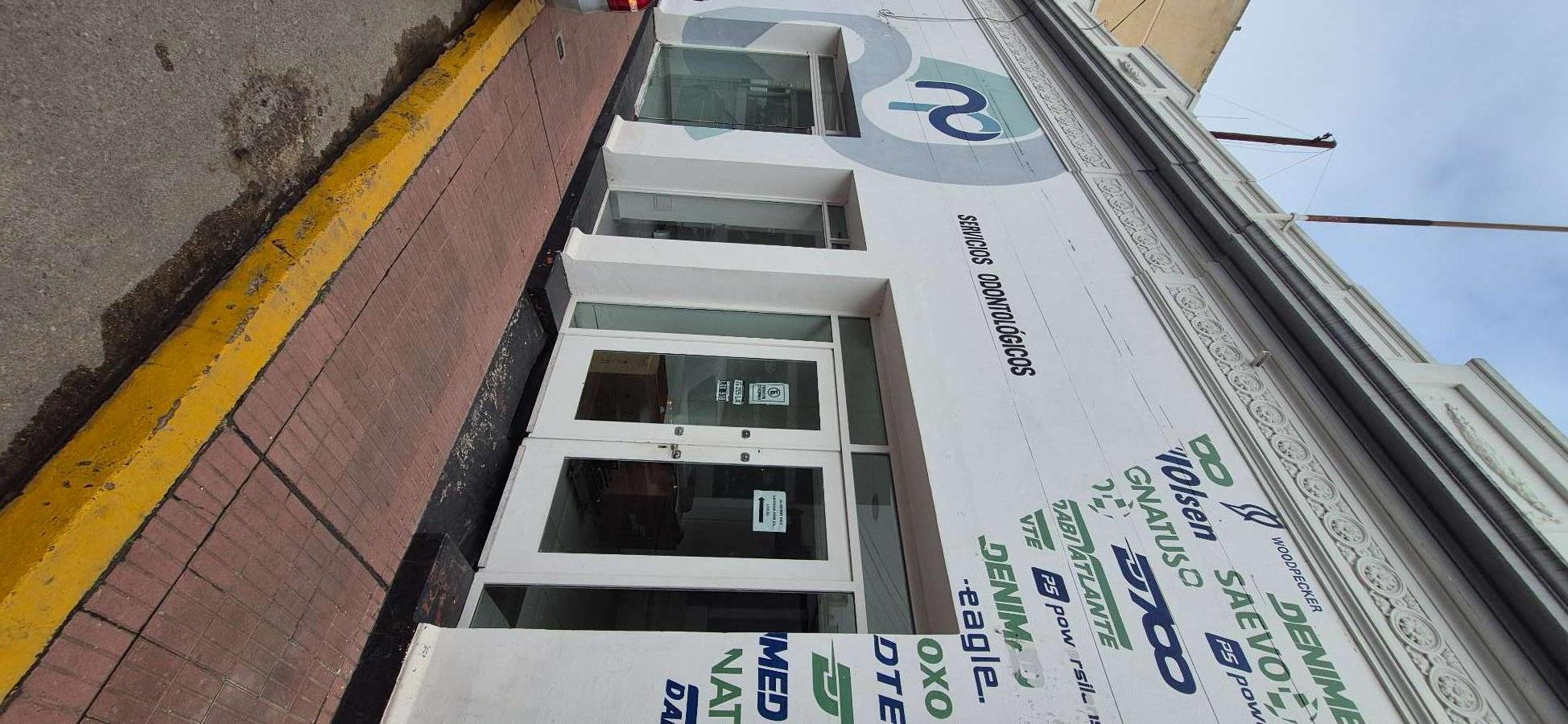 Local En Alquiler En Ro Cuarto, Crdoba, 130 M Con Vidriera - Local en Alquiler en Río Cuarto con 130 m2 cubiertos - imagen 3
