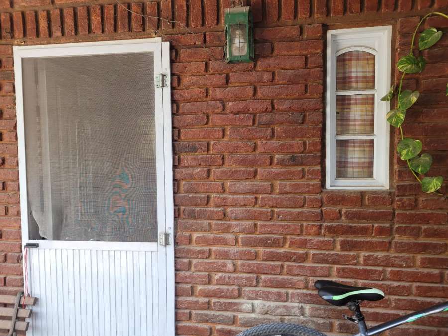 Casa en venta en El Trébol, Ezeiza, con 3 dormitorios y patio - Imagen 3