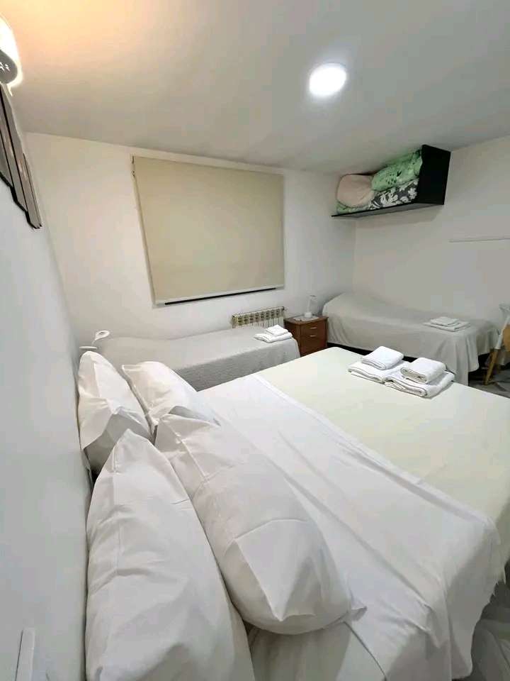 Casa disponible en Mendoza · dueño directo · 2 dorm · 3 ambientes · 5 cocheras - Imagen 2