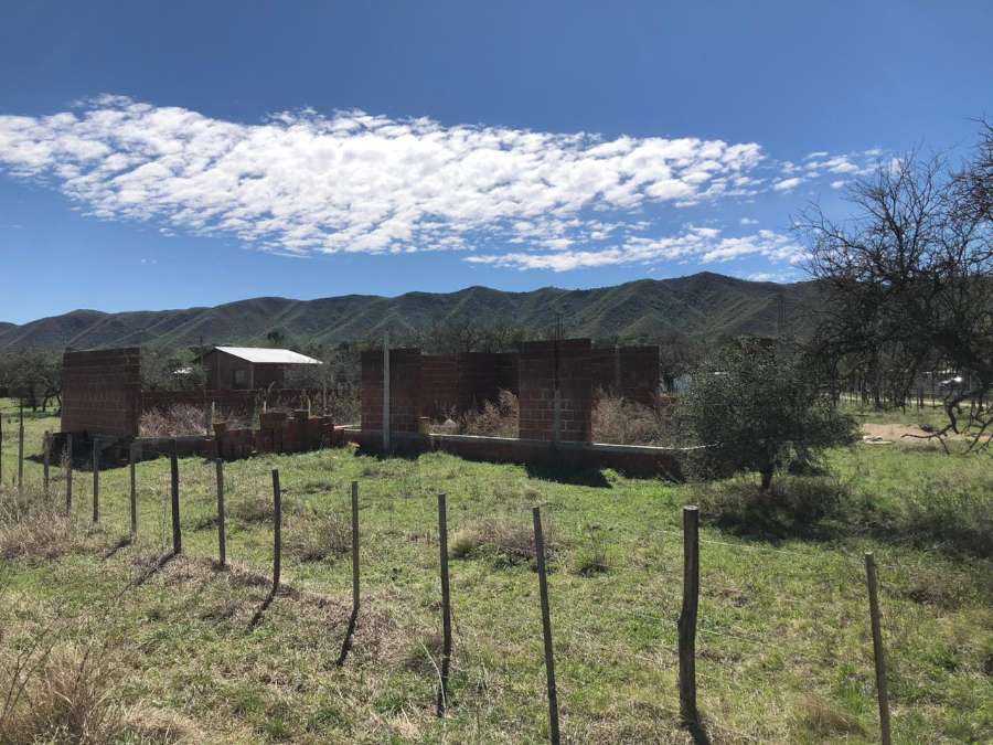 Casa única en Santa Rosa de Calamuchita en Venta · dueño directo · 2 dorm · cochera · 1,1 m² de lote - Imagen 3