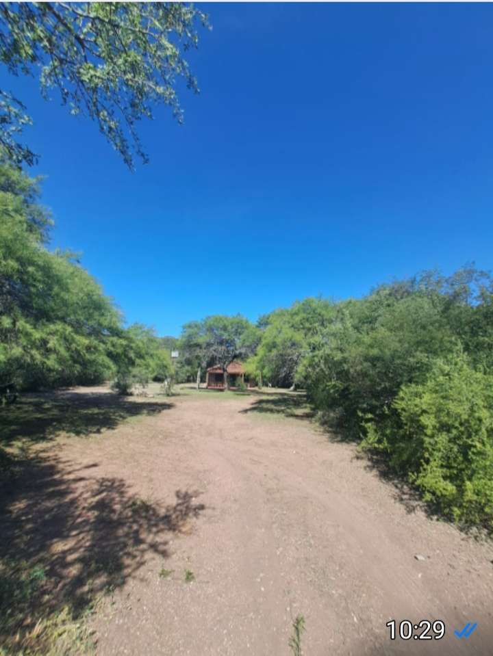 Casa disponible para la en Venta en Villa de Maria · dueño directo · 3 dorm · 2 cocheras · 1 ha - Imagen 2