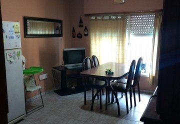 Casa en Venta Pasteur 1400, Villa Luzuriaga - Imagen 2