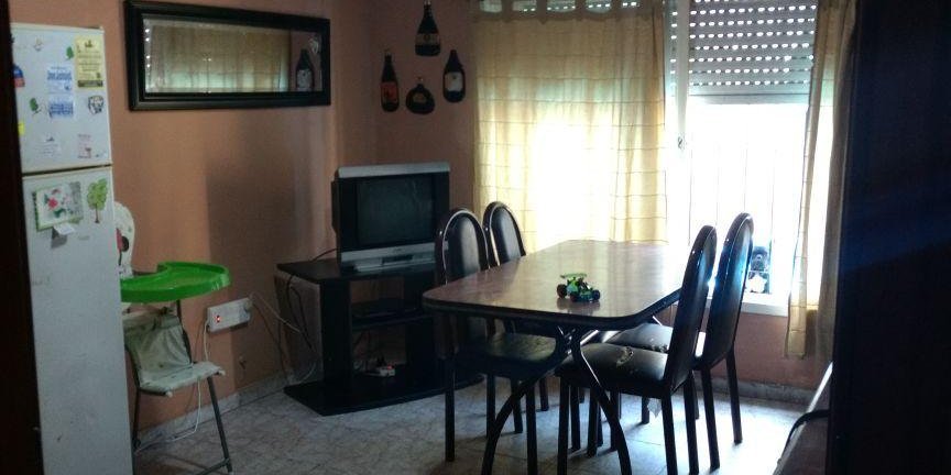 Casa en Venta en Villa Luzuriaga con 4 dorm., 4 amb., 200 m2 cubiertos y 230 m2 totales - imagen 2