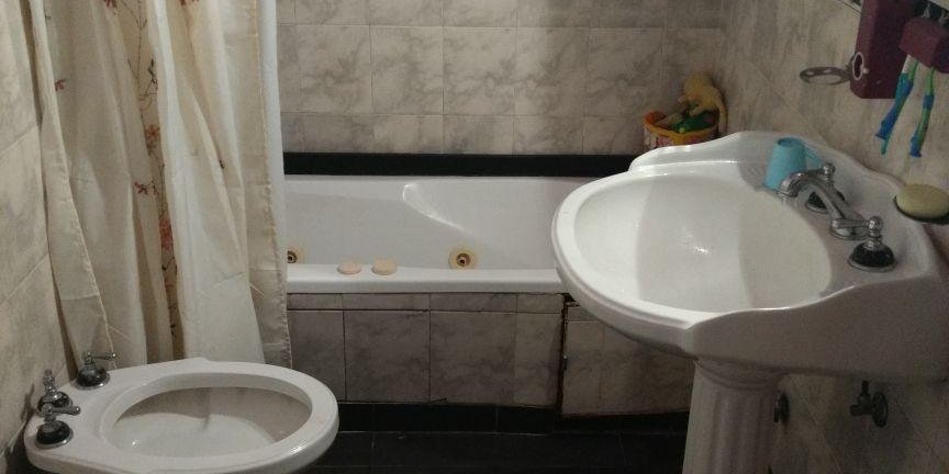 Casa en Venta en Villa Luzuriaga con 4 dorm., 4 amb., 200 m2 cubiertos y 230 m2 totales - imagen 6