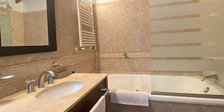 Casa en Venta en Carilo con 4 dorm. - imagen 9