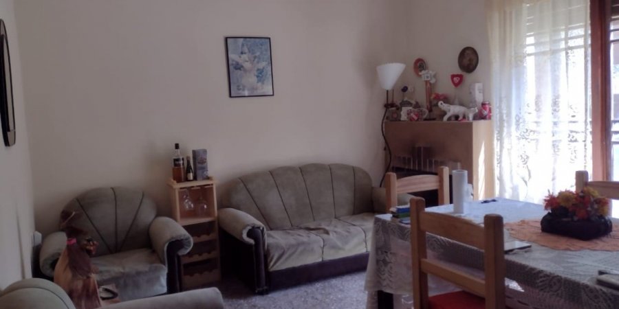 Casa Chalet - Casa en Venta en La Plata con 2 dorm., 90 m2 cubiertos y 290 m2 totales - imagen 2