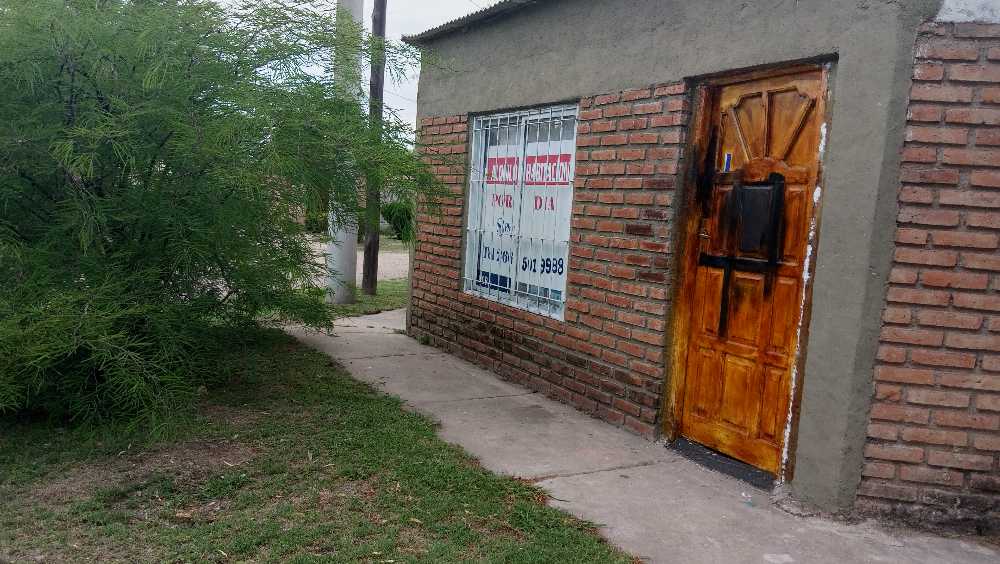 Oportunidad: Casa en Venta en Juana Koslay · barrio con seguridad · dueño directo · 2 dorm · 120 m² de lote - Imagen 1