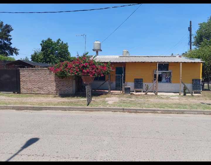 Vendo Casa Barrio Grande - Casa en Venta en Esteban Echeverria con 4 dorm., 5 amb., 86 m2 cubiertos y 293 m2 totales - imagen 2