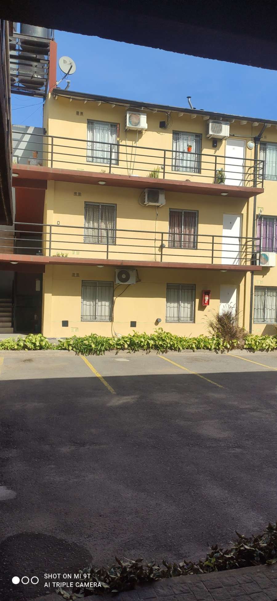 Vendo Depto De Dos Ambientes Al Frente Con Balcon ,excelente Estado. Muy Luminoso - Departamento en Venta en Moron con 1 dorm., 2 amb. y 35 m2 cubiertos - imagen 8