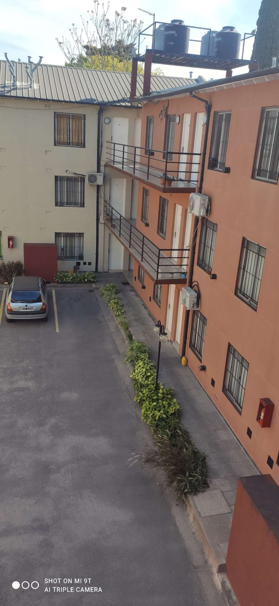 Vendo Depto De Dos Ambientes Al Frente Con Balcon ,excelente Estado. Muy Luminoso - Departamento en Venta en Moron con 1 dorm., 2 amb. y 35 m2 cubiertos - imagen 9