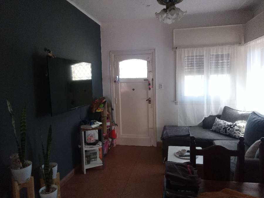 Casa en venta tipo ph al frente. - Imagen 2