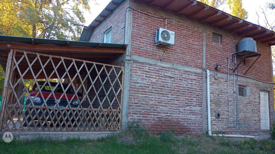 Vendo casa-Neuquen-(Centenario/ Vista Alegre) 2 plantas. - Imagen 5