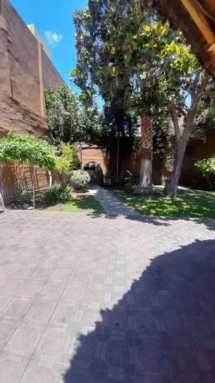 En Mendoza, Terreno en Temporario · dueño directo · 4 o más dorm · 6 ambientes · 2 cocheras - Imagen 2