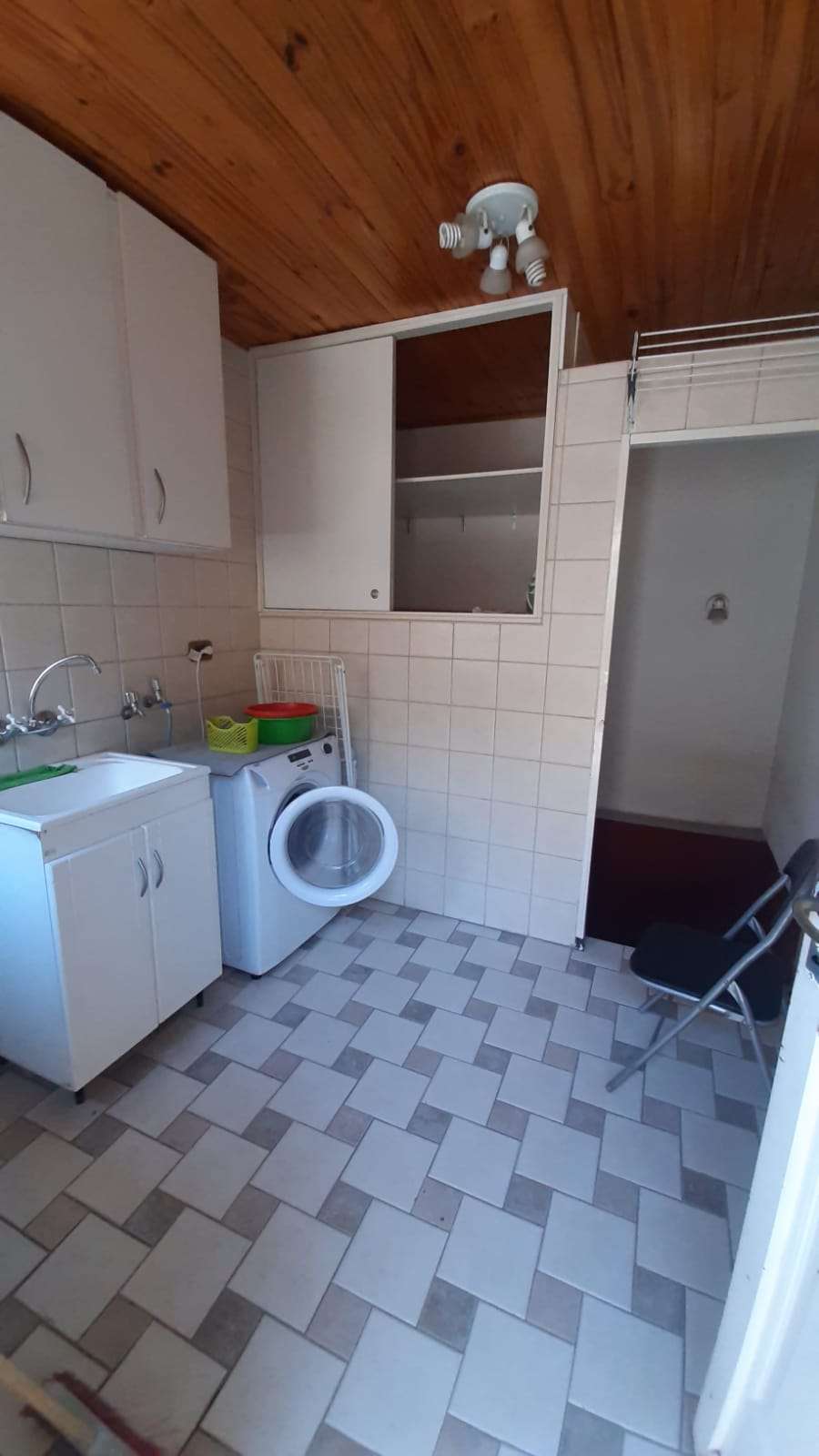 En Mendoza, Terreno en Temporario · dueño directo · 4 o más dorm · 6 ambientes · 2 cocheras - Imagen 3