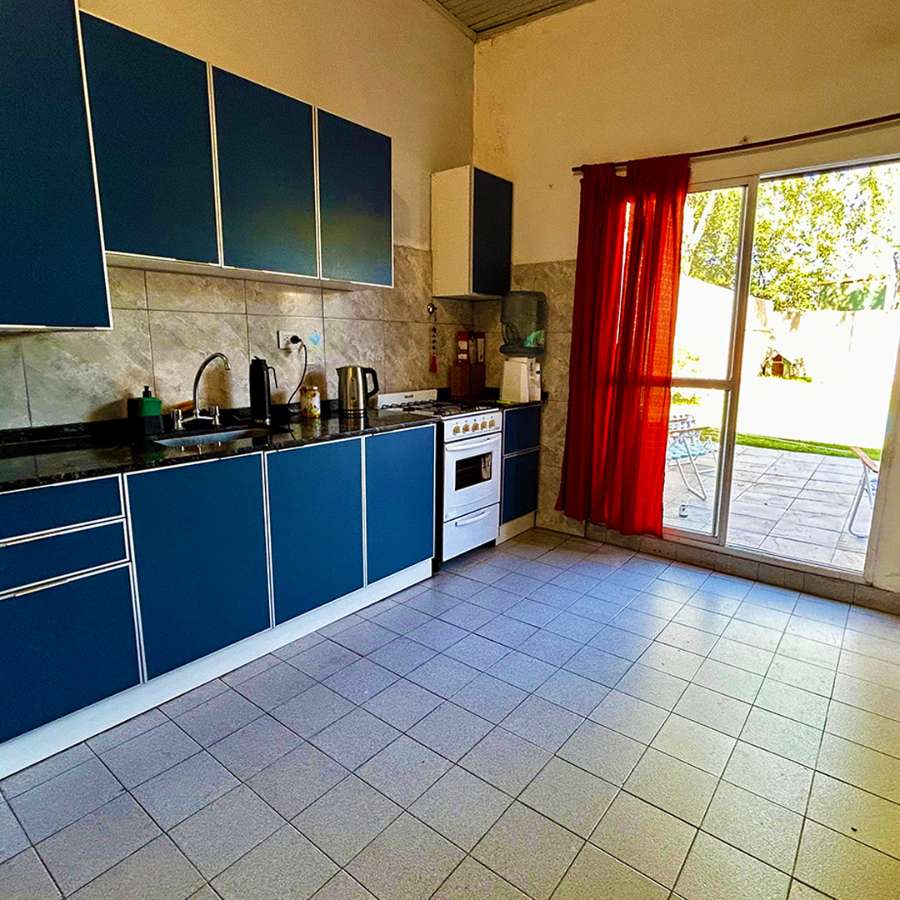 Casa en venta en Suipacha al 1800 - Imagen 2