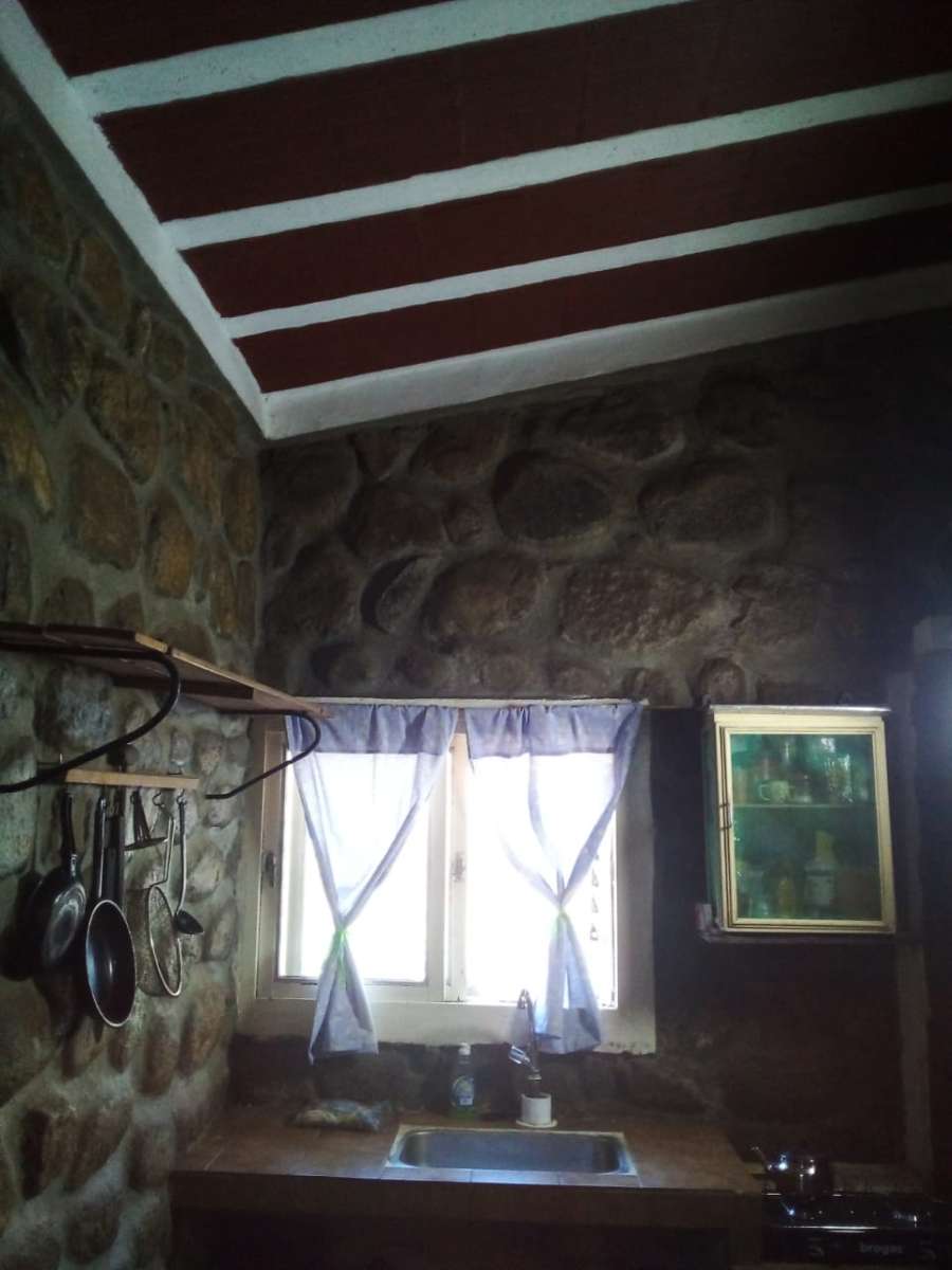 Casa De Piedra En Nogol - Casa en Temporario en Hipolito Yrigoyen con 2 dorm. y 3 amb. - imagen 7