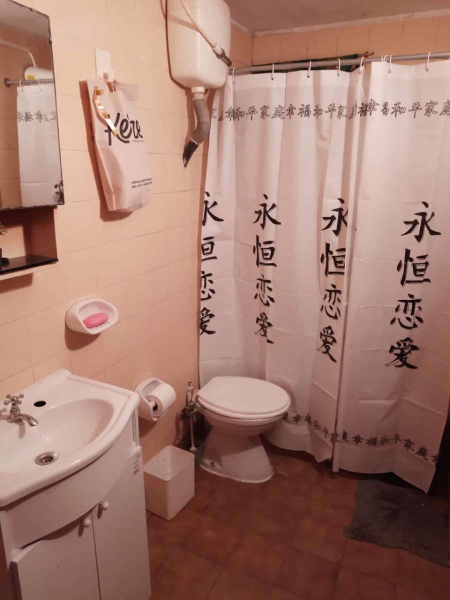 Casa en Temporario en Hipolito Yrigoyen con · dueño directo · 2 dorm · 3 ambientes · cochera - Imagen 4