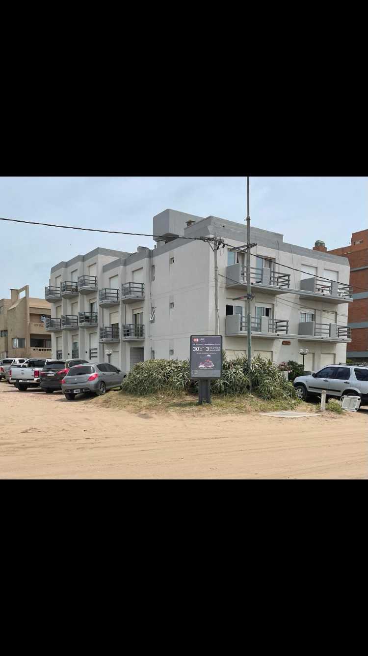 Casa en Pinamar en Temporario · dueño directo · 1 dorm · cochera · 713 m² de lote - Imagen 1