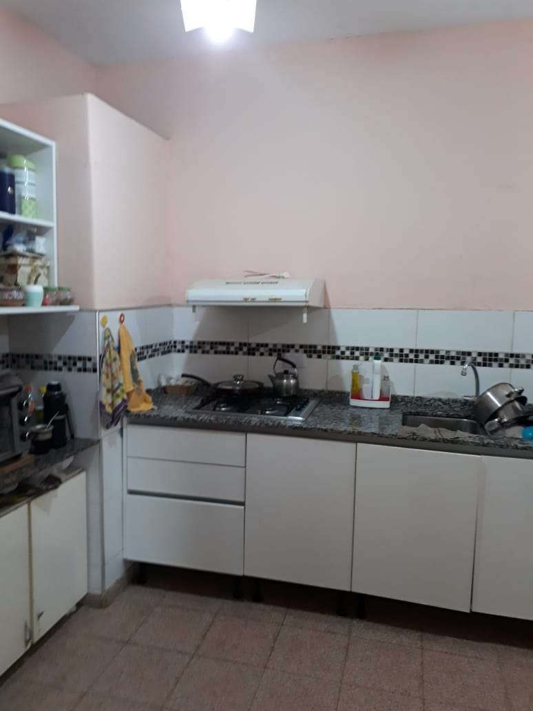 Gran Oportunidad De Invercion Casa Y 2 Locales Centricos - Casa en Venta en Salsipuedes con 2 dorm., 4 amb., 185 m2 cubiertos y 231 m2 totales - imagen 2