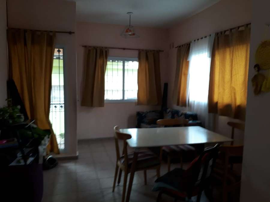 Gran Oportunidad De Invercion Casa Y 2 Locales Centricos - Casa en Venta en Salsipuedes con 2 dorm., 4 amb., 185 m2 cubiertos y 231 m2 totales - imagen 7