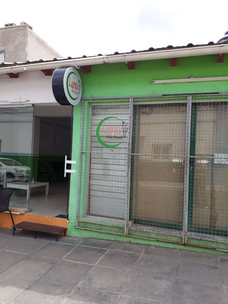 Gran Oportunidad De Invercion Casa Y 2 Locales Centricos - Casa en Venta en Salsipuedes con 2 dorm., 4 amb., 185 m2 cubiertos y 231 m2 totales - imagen 9