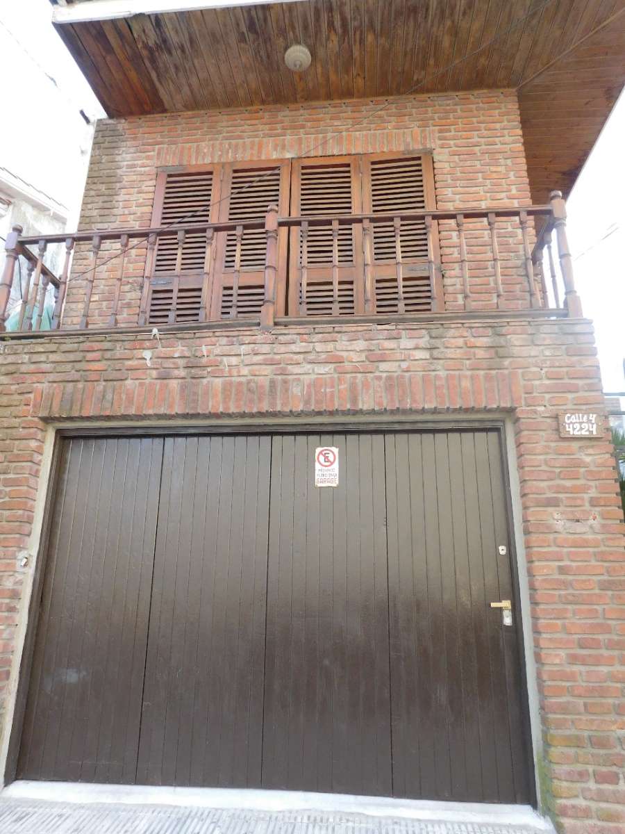Casa disponible en Necochea · dueño directo · 2 dorm · 6 ambientes · 2 cocheras - Imagen 3