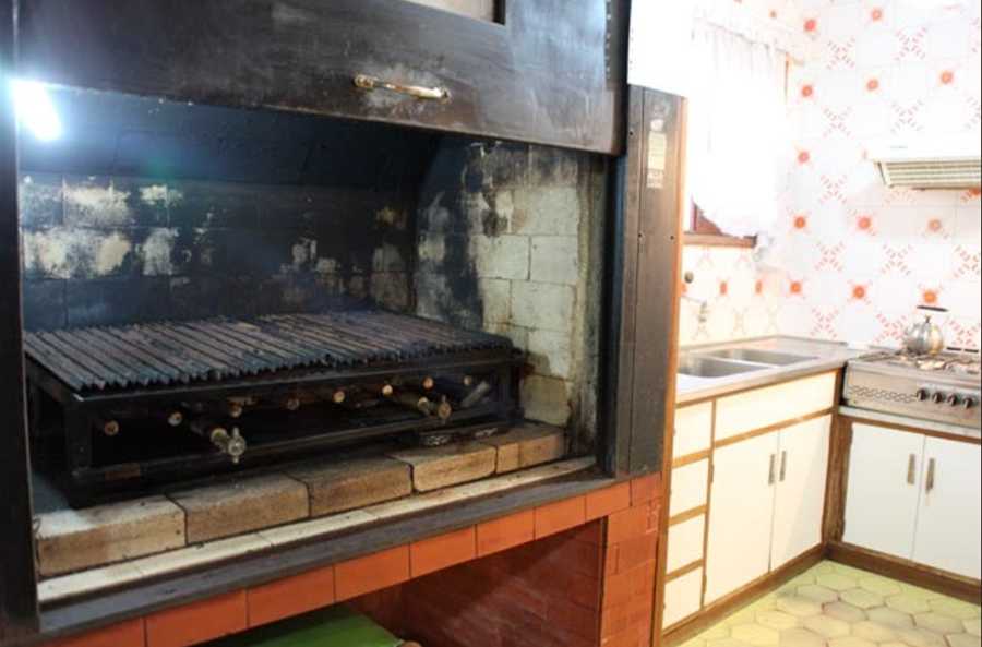 Hermoso Chalet A 1 Cuadra Del Mar. Peatonal Y Parque Miguel Lillo - Casa en Temporario en Necochea con 2 dorm. y 6 amb. - imagen 8