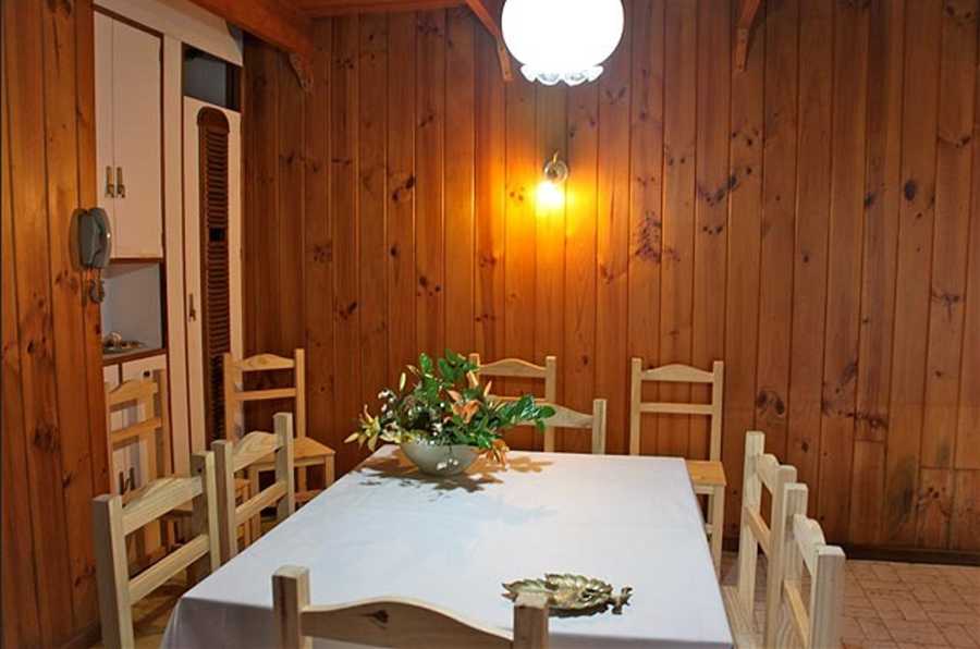Hermoso Chalet A 1 Cuadra Del Mar. Peatonal Y Parque Miguel Lillo - Casa en Temporario en Necochea con 2 dorm. y 6 amb. - imagen 10